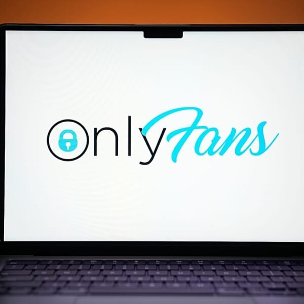 Tjechische politie vervolgt vier personen in zaak van mensenhandel via OnlyFans